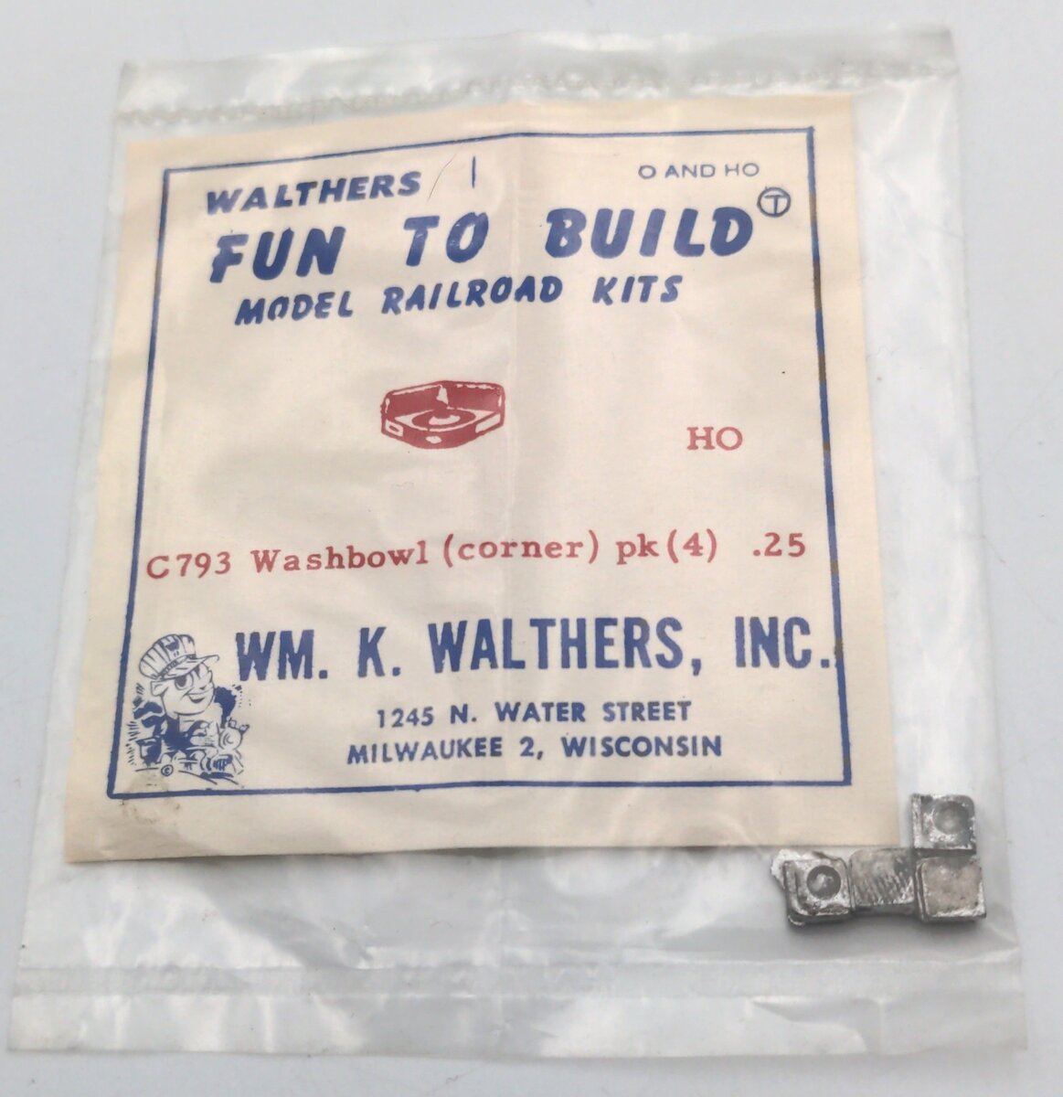 Walthers C793 HO Scale Corner Sinks White Metal (Pack of 4)