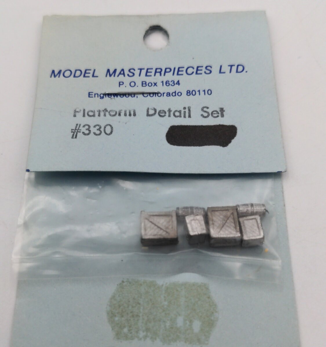 Model Masterpieces #330 HO Train Platform Detail Set