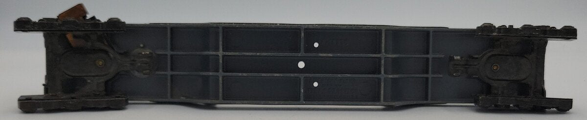 American Flyer 7210-2 Cast Gray Erie Spotlight Car Frame w/Truck Frames/Bracket