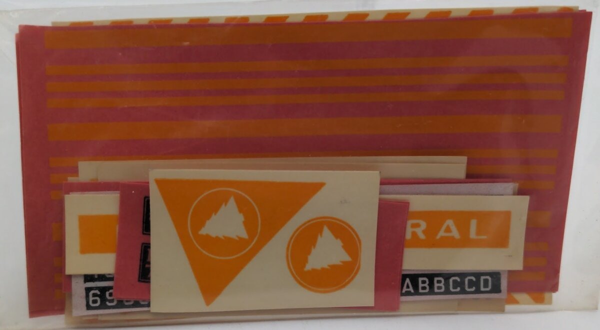 Walthers 63-90 O Gauge Yellow ME. Central Diesel Frt-Pass Decal