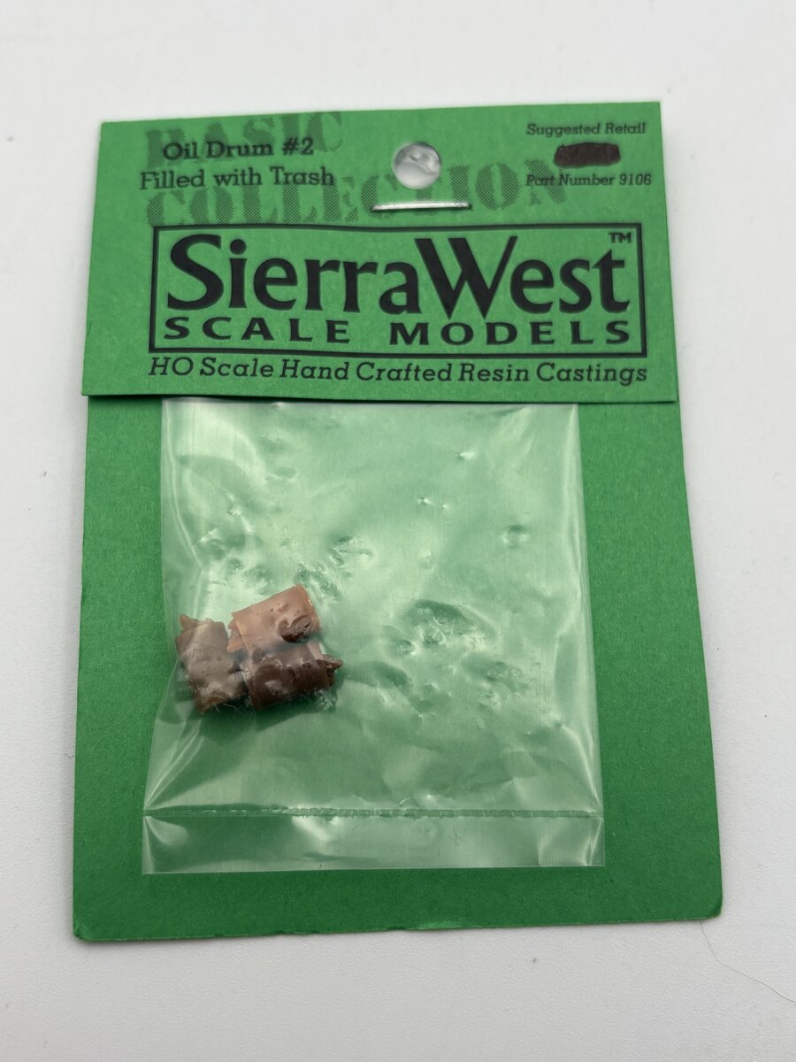Sierra West 9106 HO Oil Drum #2 Filled With Trash