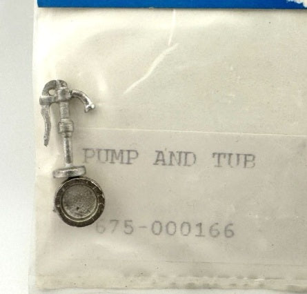Finishing Touches 675-000166 HO Scale White Metal Pump and Tub