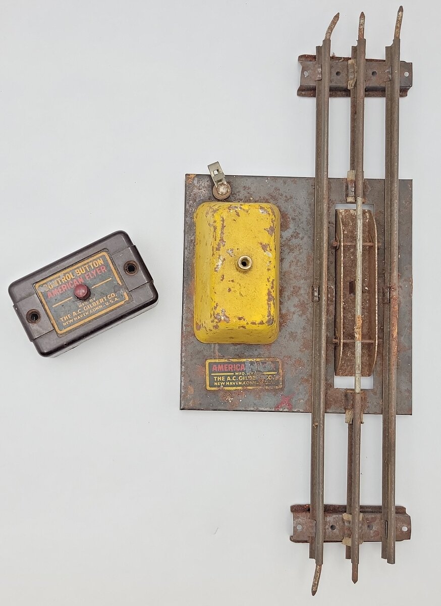 American Flyer 675 O Gauge Prewar Remote Uncoupler Track & Pushbutton Controller