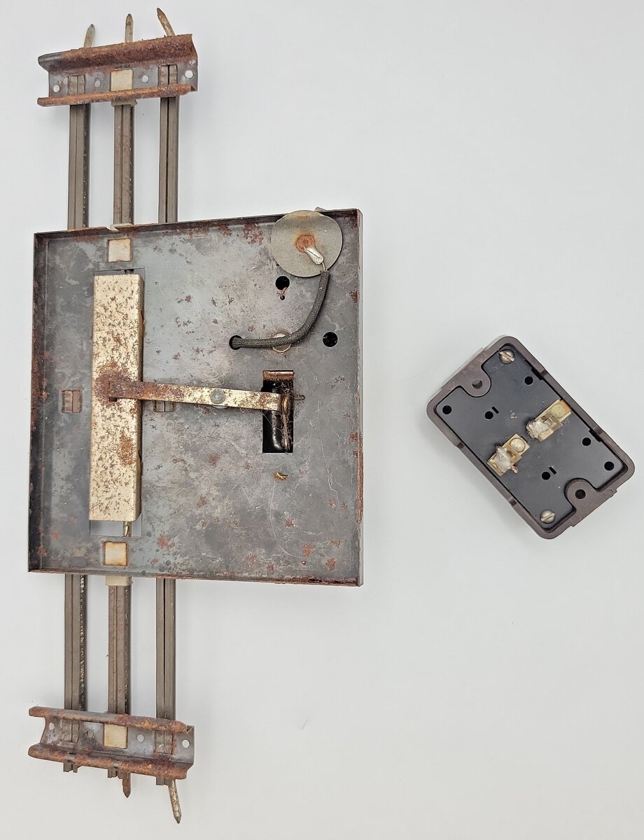 American Flyer 675 O Gauge Prewar Remote Uncoupler Track & Pushbutton Controller