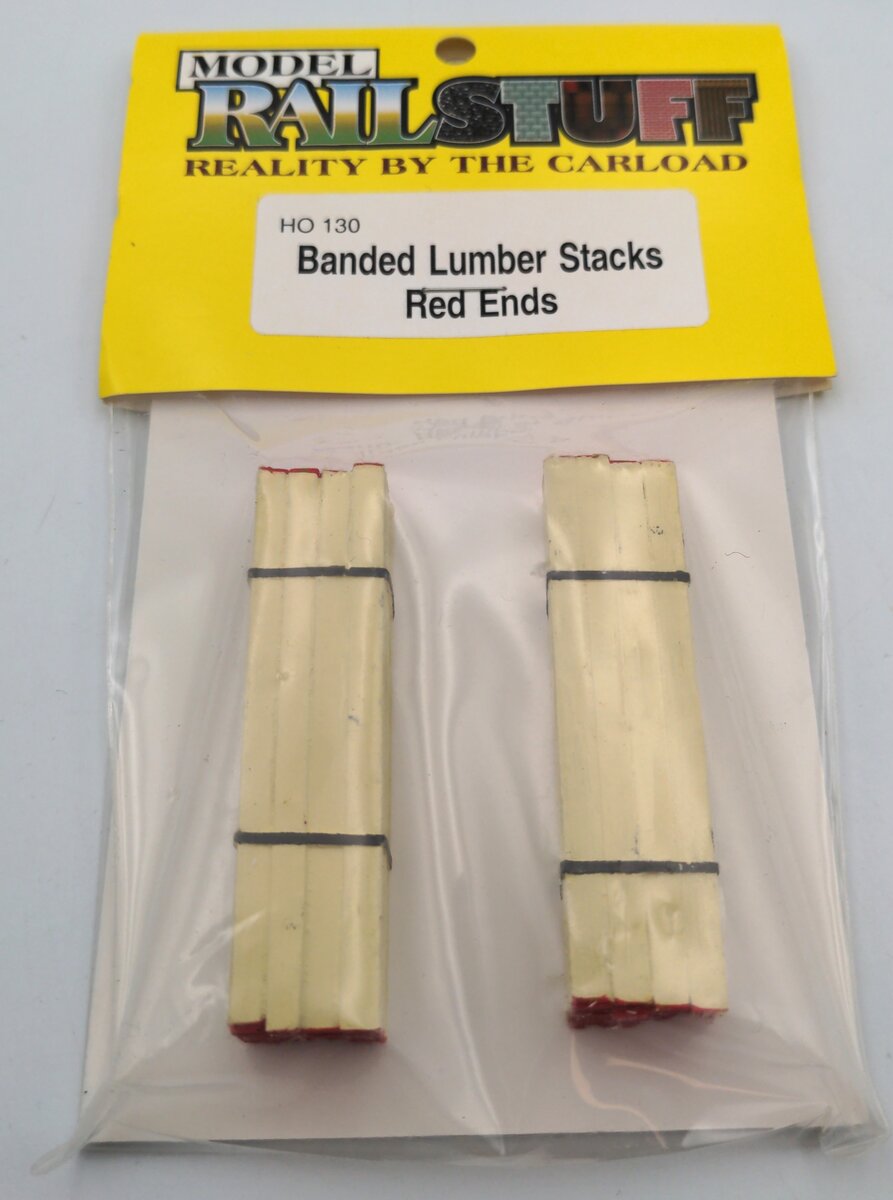 Railstuff 130 HO Scale Banded Lumber Stacks Red Ends 2 Pack