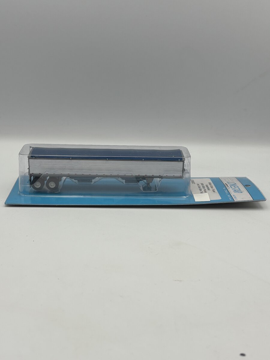 Lonestar Models LS6007 HO Wilson Grain Trailer Assembled With White Panels