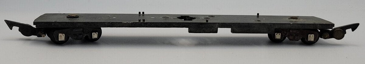 American Flyer PA10454-A S Cast Passenger Car Frame w/ Operating Coupler Trucks