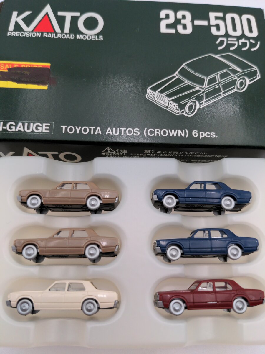 Kato 23-500 N Toyota Crown Autos (Box of 6)