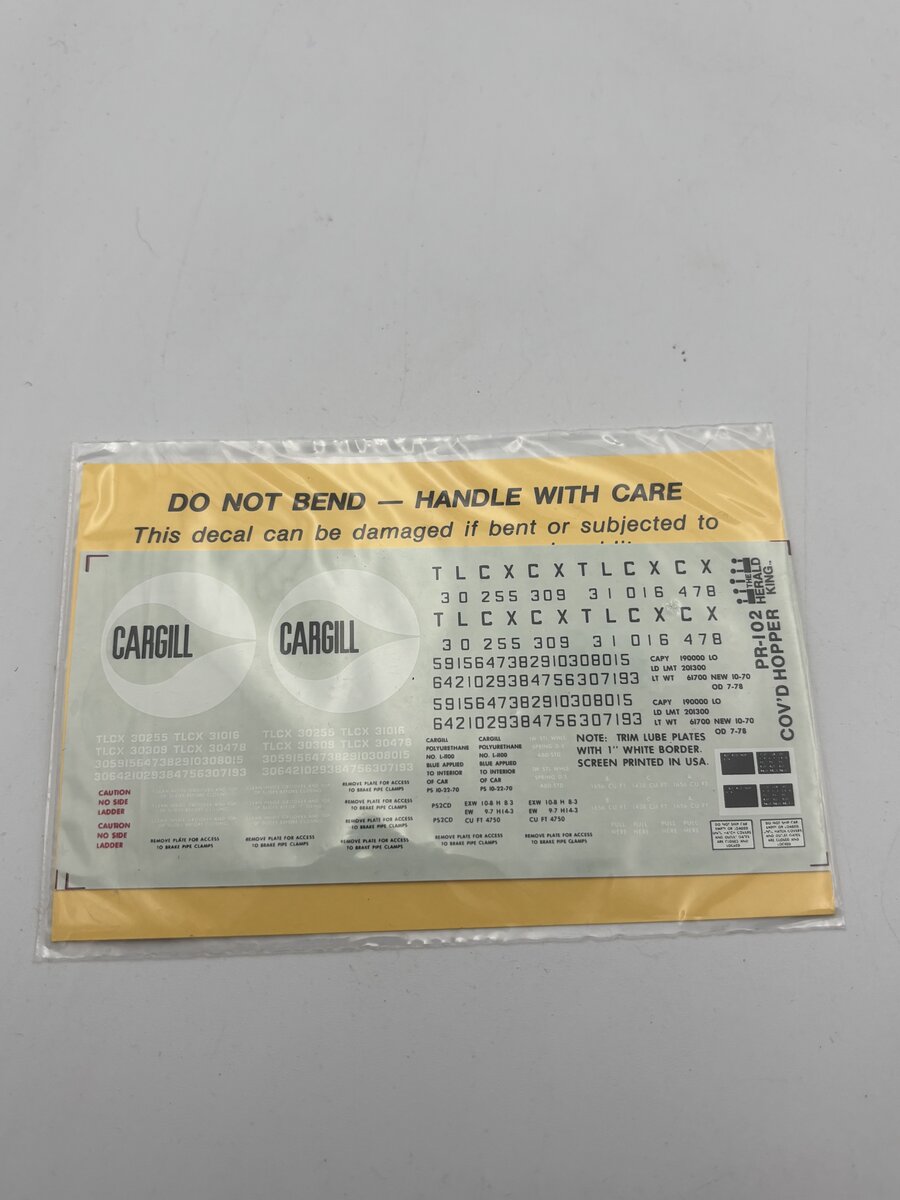 The Herald King PR-102 HO Armour Yellow "PS" Covered Hopper Black & White Decal
