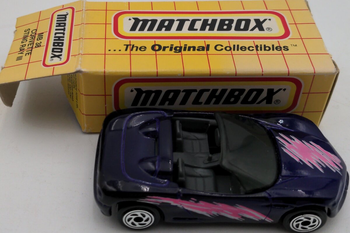 Matchbox MB38 Corvette Stingray III