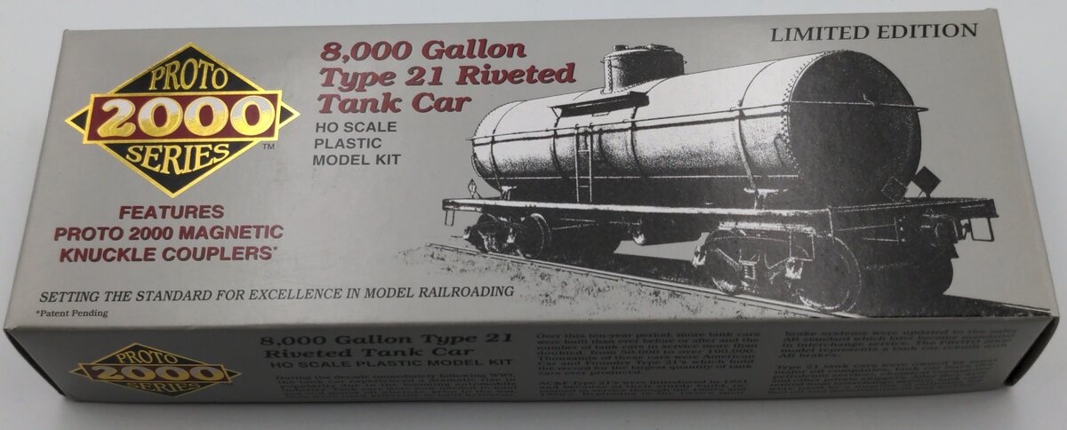 Proto 2000 78331 HO Scale 8000 Gallon Type 21 Riveted Tank 21 UTLX Model Kit