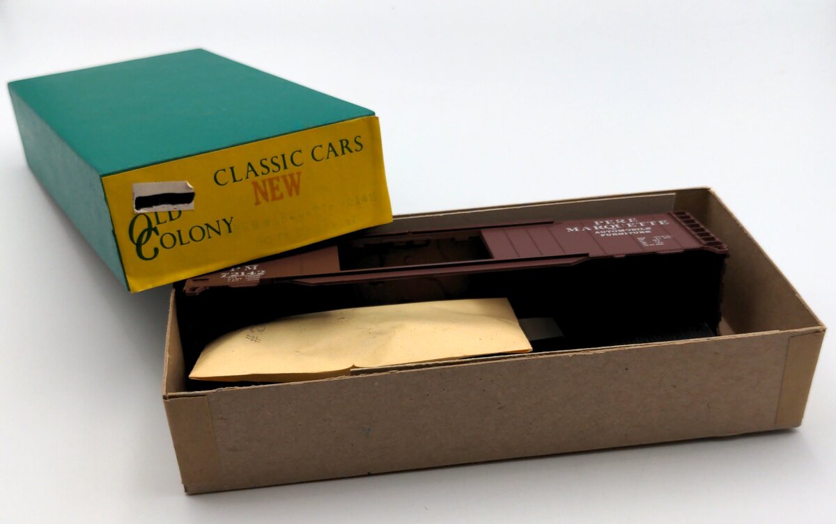 Old Colony  2142 HO Scale Pere Marquette Box Car Kit 72142