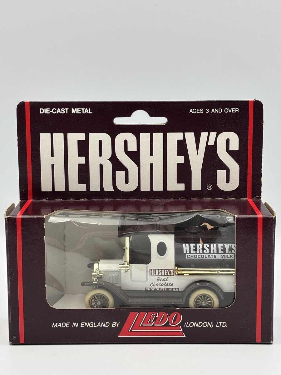 Hartoy Lledo 1:64 Hershey’s White Brown Chocolate Milk Diecast Vintage Car 1979