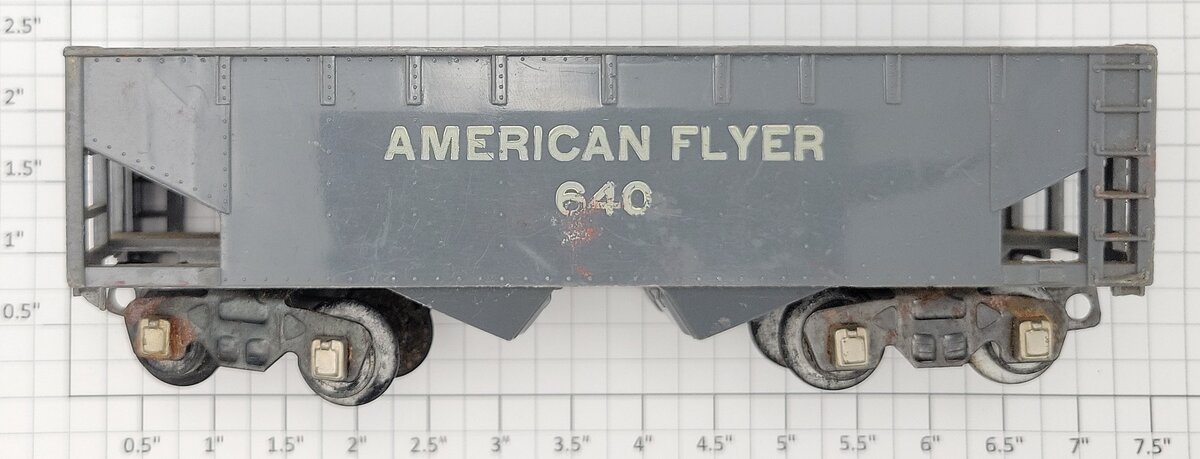 American Flyer PA9970 Plastic Gray Hopper Car with Trucks