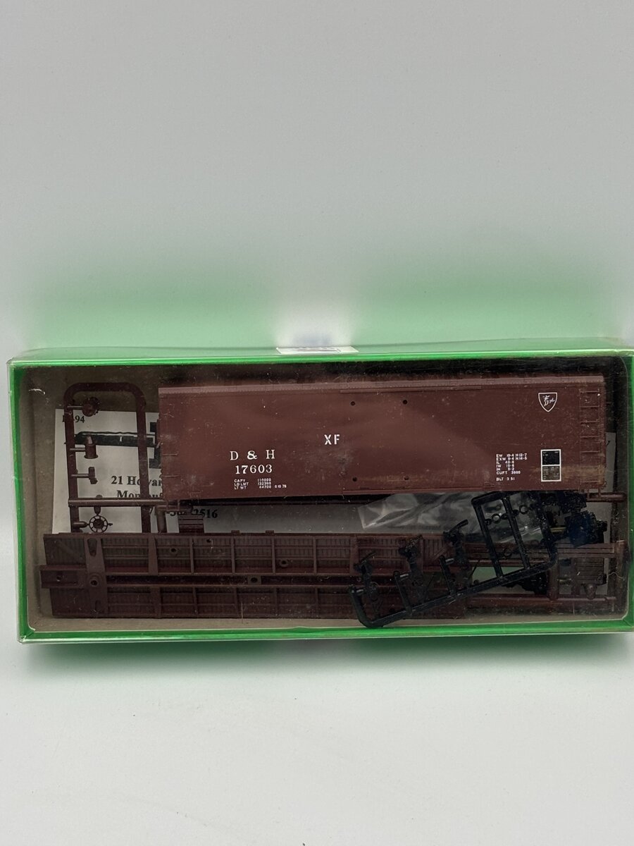 Bowser 3-1125 HO 40' Boxcar Kits D & H