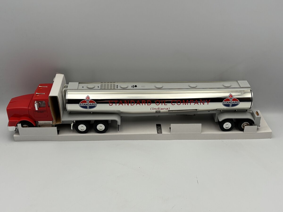 Amoco 1999 Standard Oil Company (Indiana) Tanker Truck