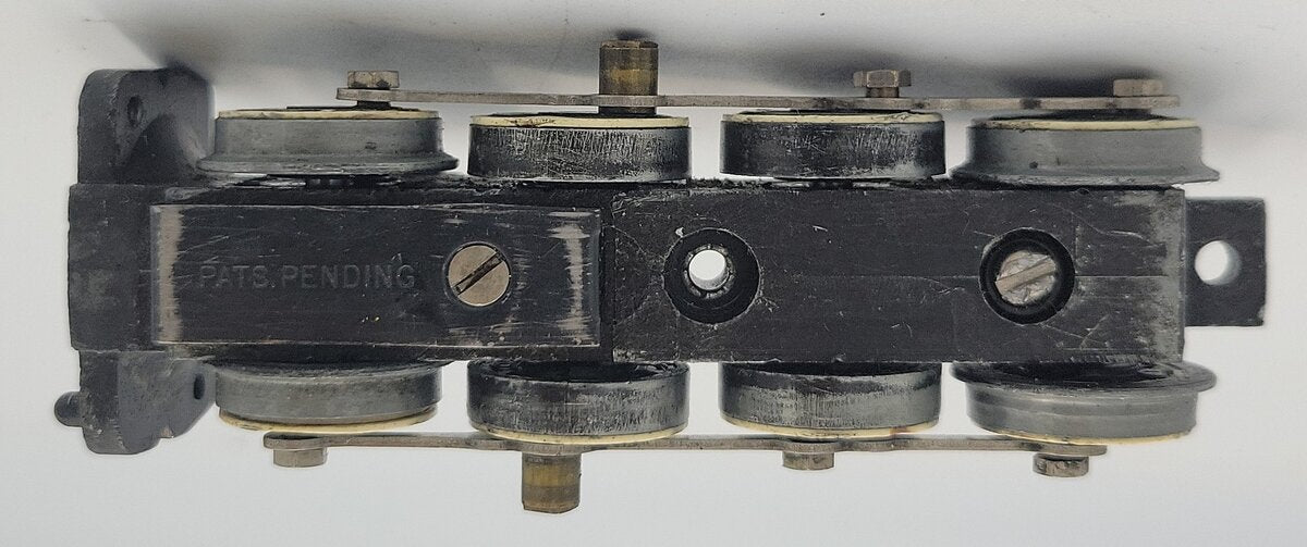 American Flyer XA10504A-1 Locomotive Chassis with Wheels and Siderods #342