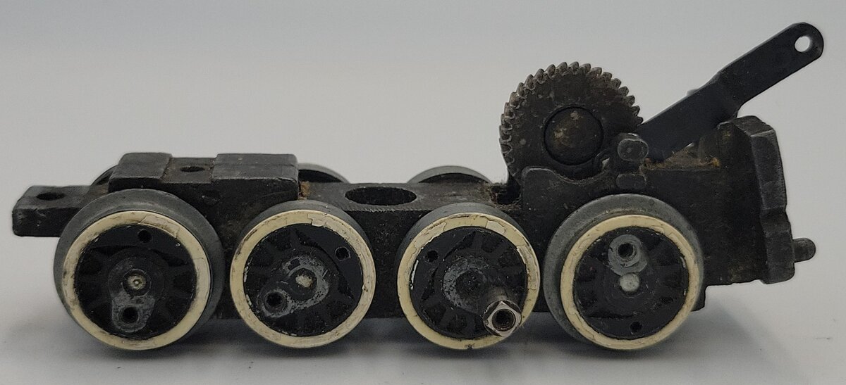 American Flyer XA10504A-1 Locomotive Chassis with Wheels and Worm Gear #342