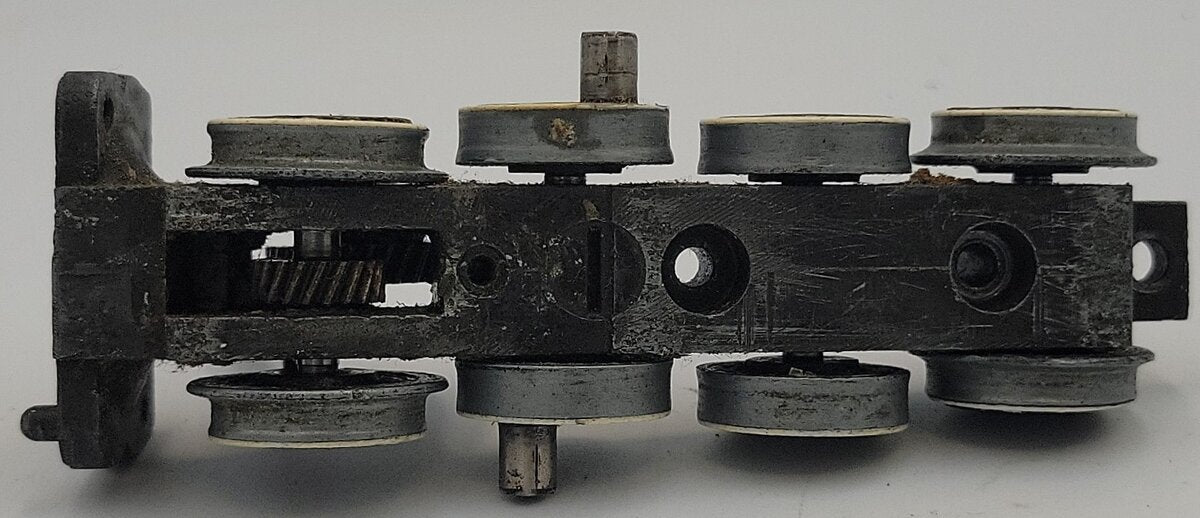 American Flyer XA10504A-1 Locomotive Chassis with Wheels and Worm Gear #342