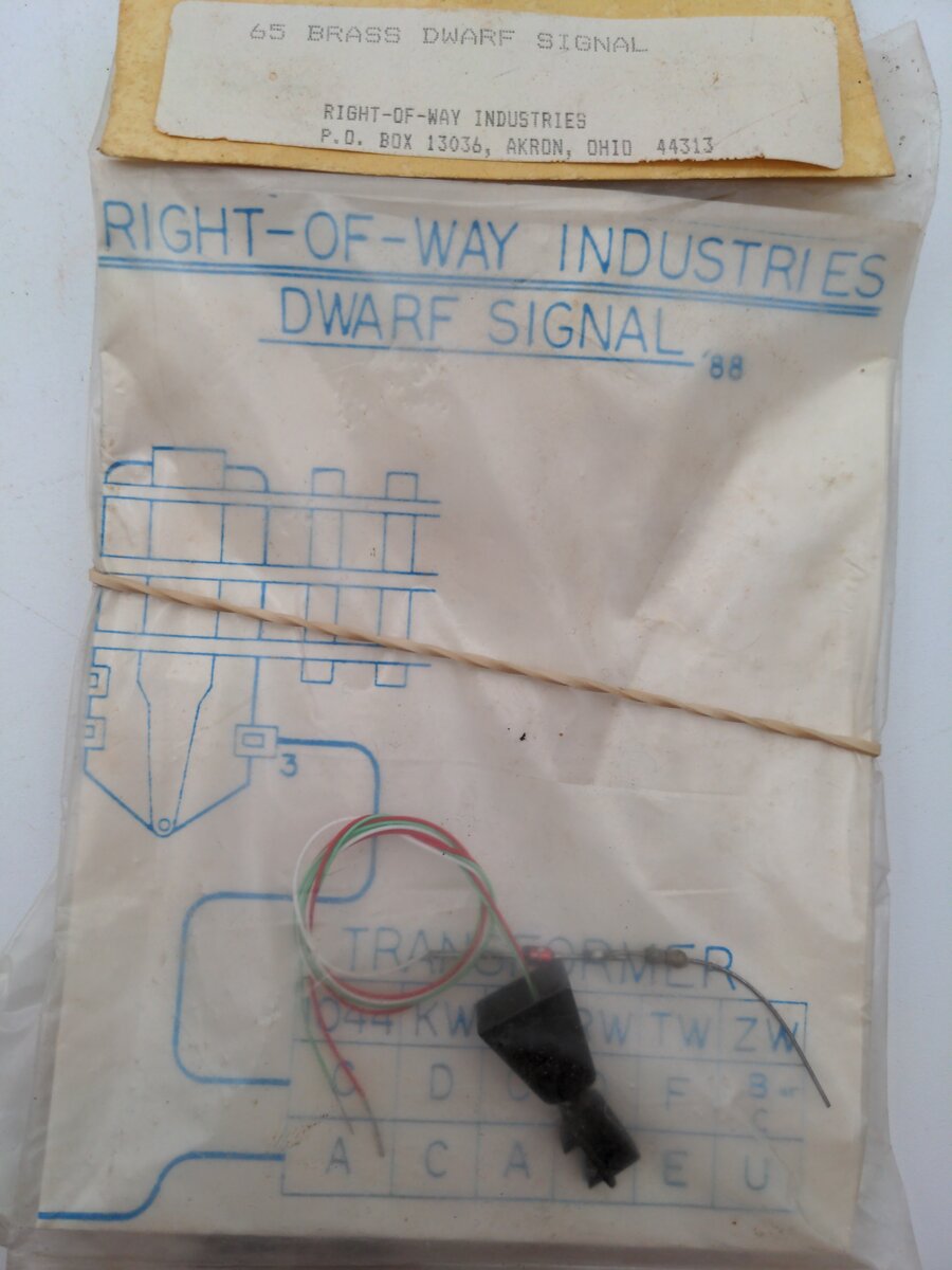 Right-of-Way 65 HO Scale Brass Dwarf Signal