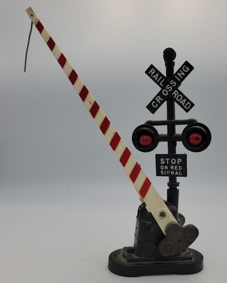 Lionel 262 O Gauge Automatic Highway Crossing Signal Gate