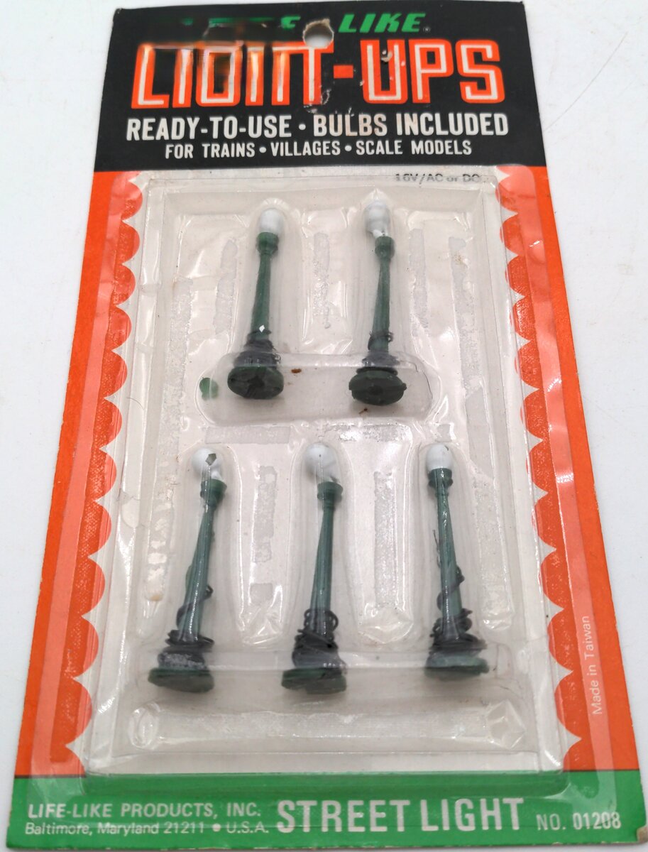 Life Like 1208 HO & N Scale Light-Up Street Lights (pack of 5)