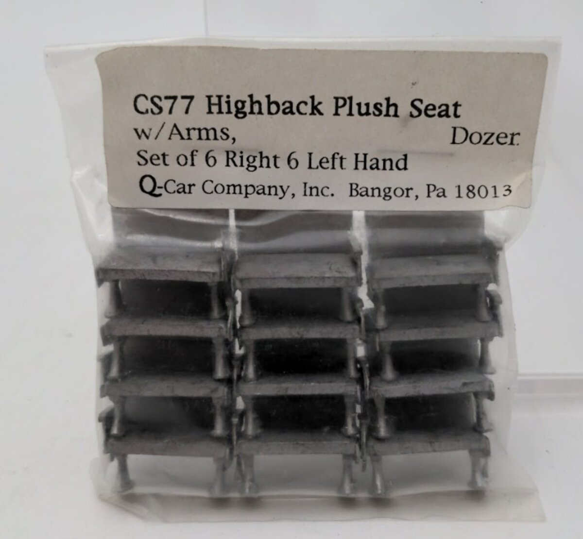 Q-Car Company CS77 O Scale High-Back Plush Seat w/Arms .75