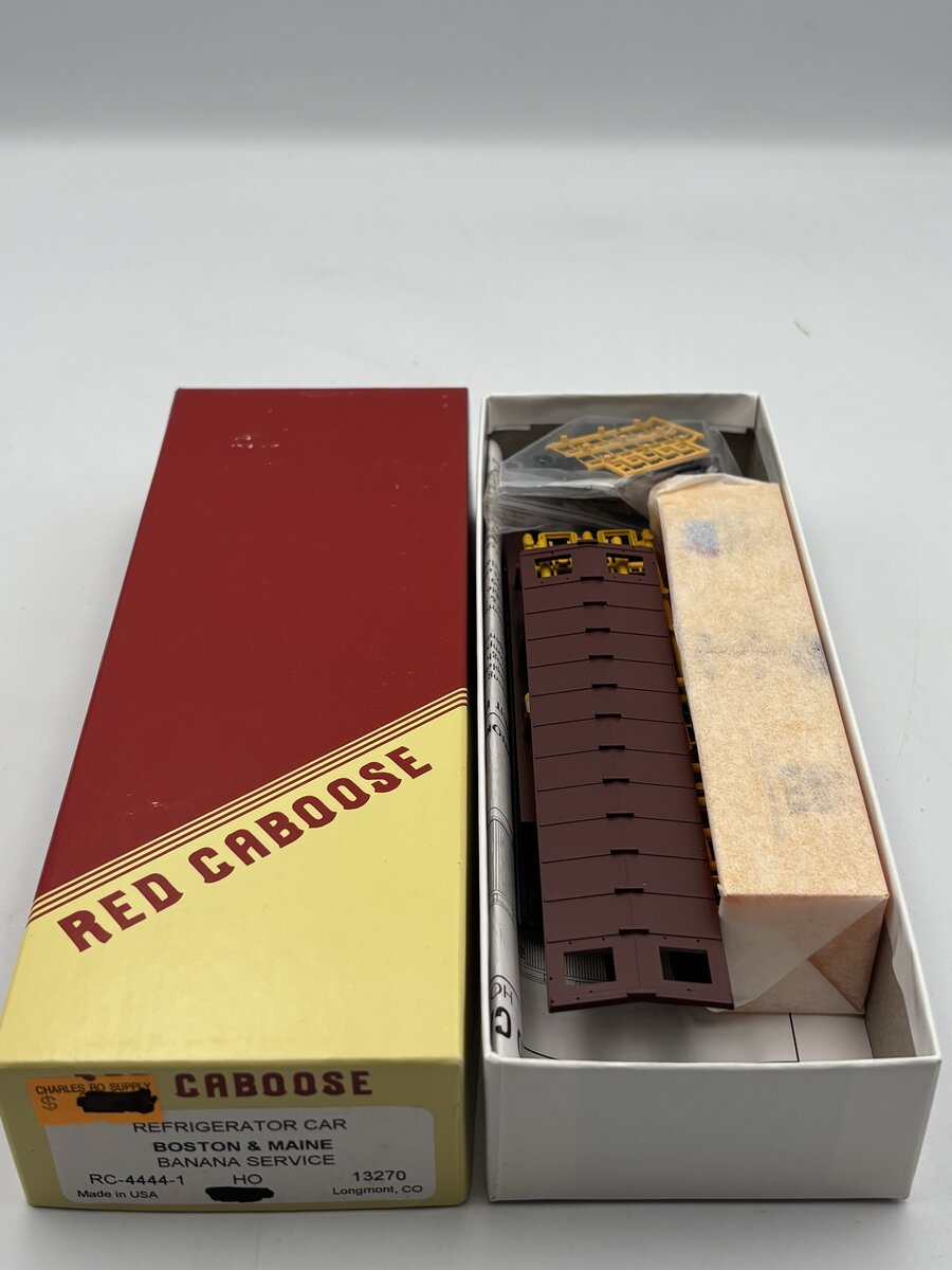 Red Caboose RC-4444-1 HO Refrigerator Car Boston & Maine Banana Service #13270