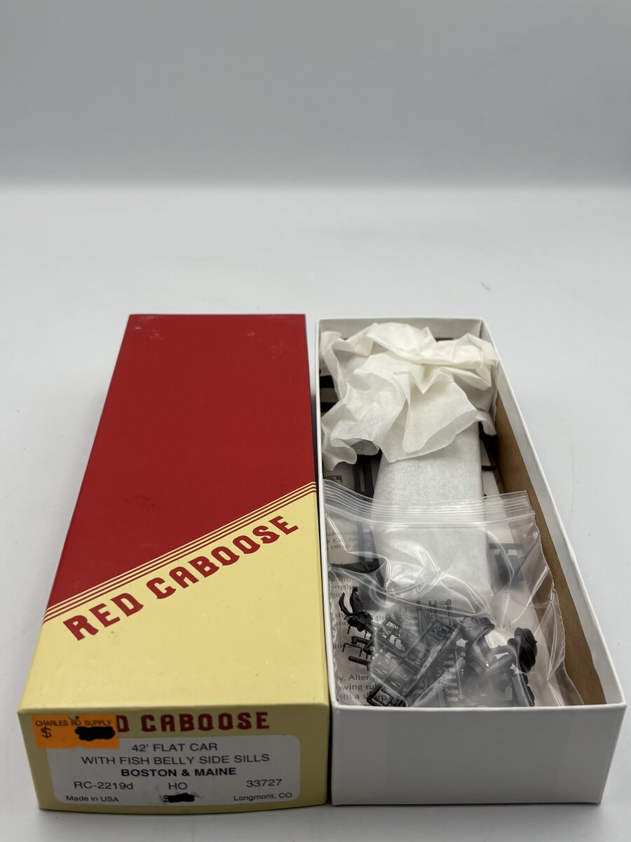 Red Caboose RC-2219D HO 42' Flatcar With Fish Belly Side Sills Boston & Maine
