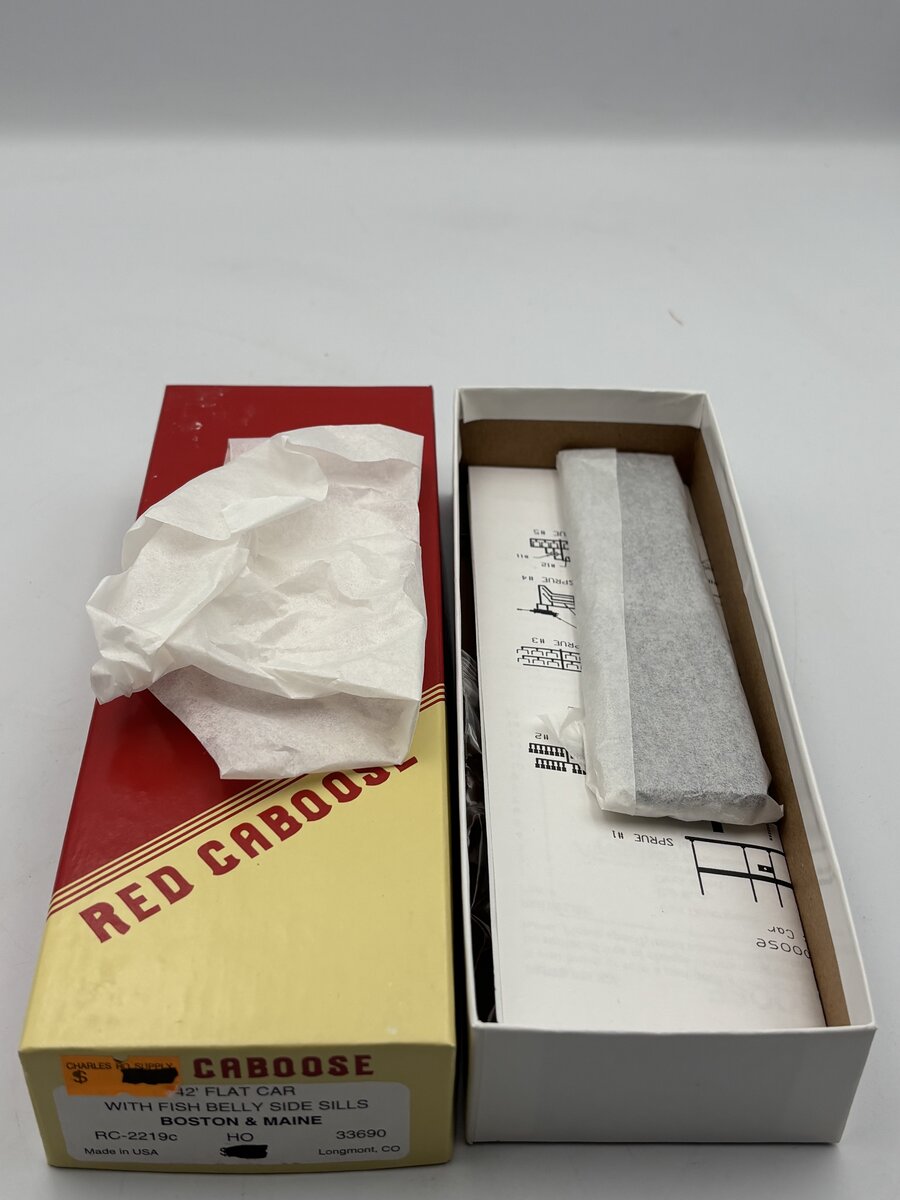 Red Caboose RC-2219C HO 42' Flatcar With Fish Belly Side Sills Boston & Maine