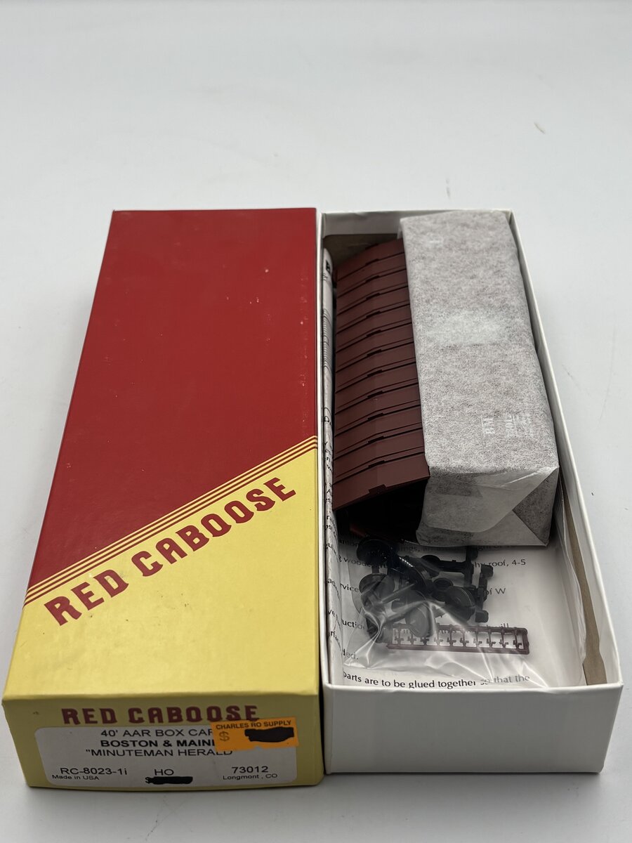 Red Caboose RC-8023-1I HO 40' AAR Boxcar Boston & Maine Minuteman Herald Kit