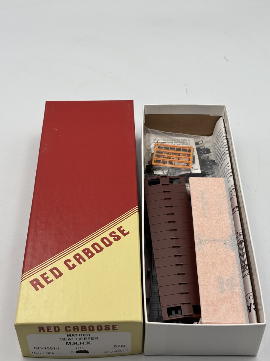 Red Caboose RC-1001-F HO Mather Meat Reefer M.R.R.X. #2698 Kit
