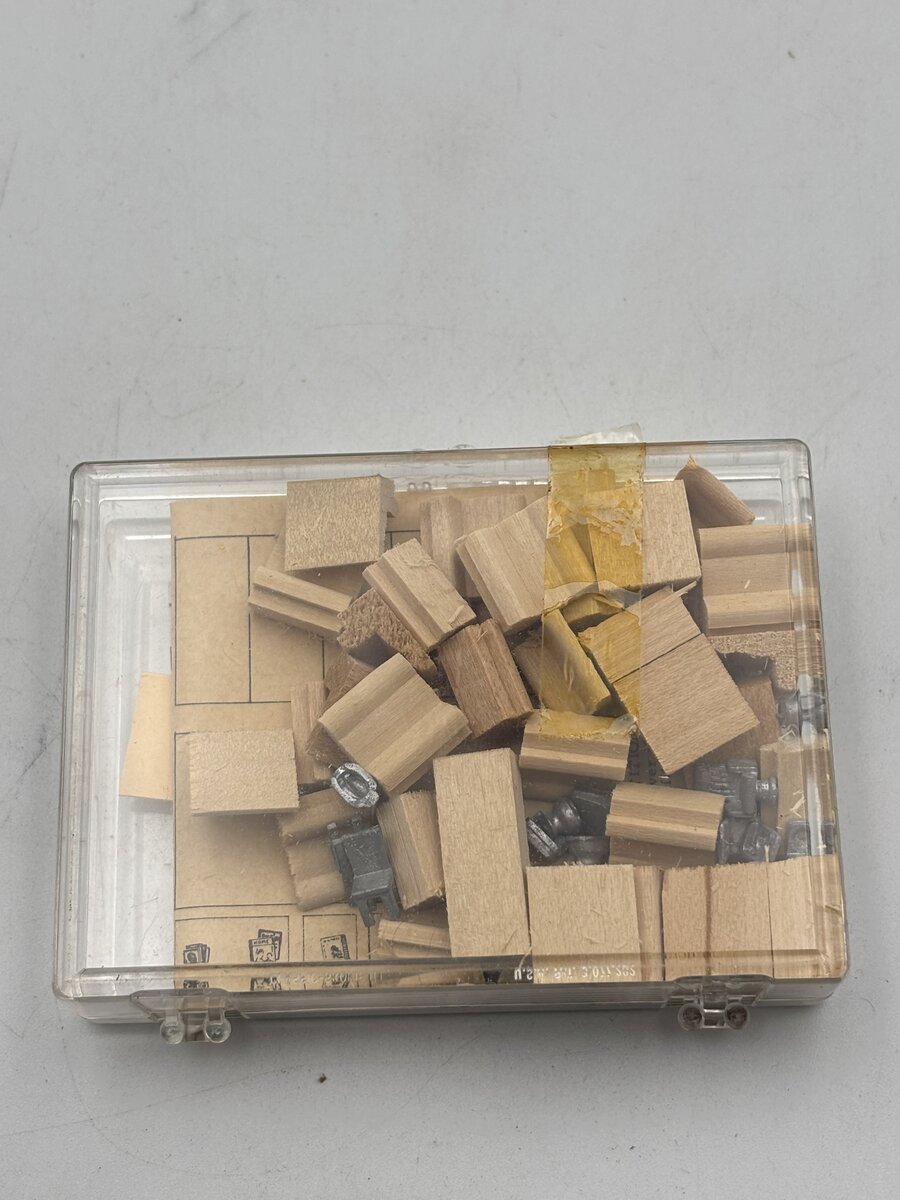 Walthers U660 HO Interior Detailing Kit For Pullman