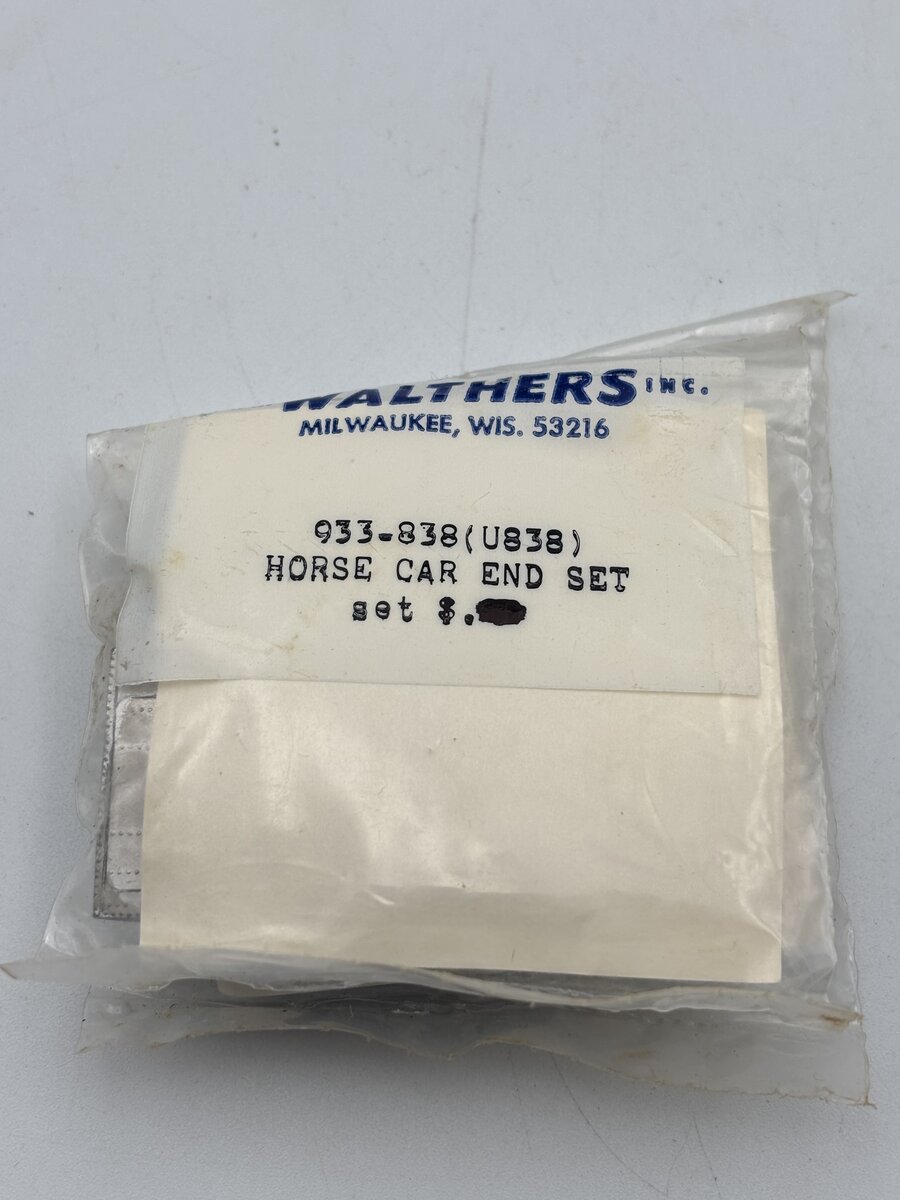 Walthers 933-838 HO Horse Car End Set Diecast Metal (Pack of 2)