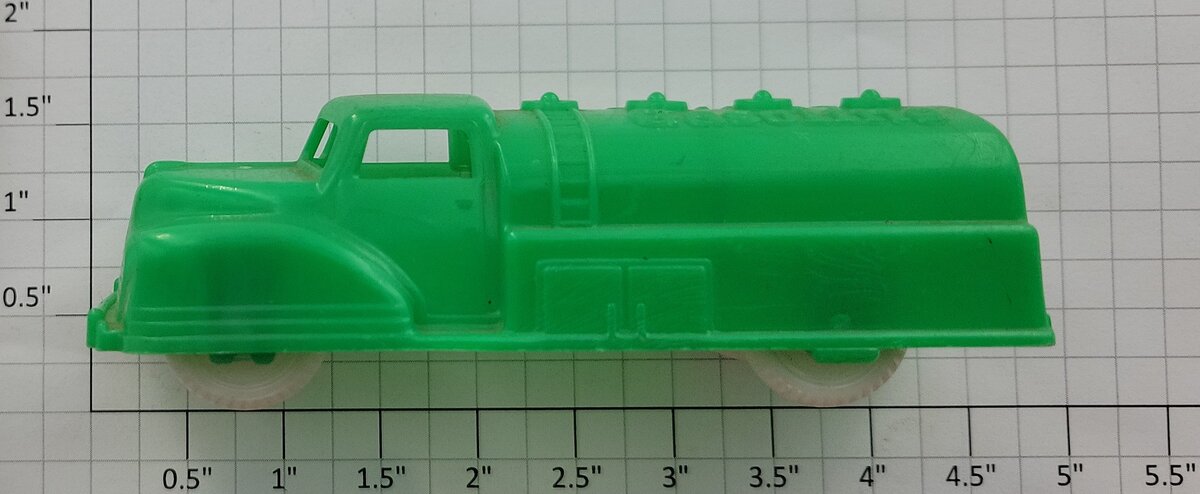 Renwal Products No.94 O Gauge Green Gasoline Truck