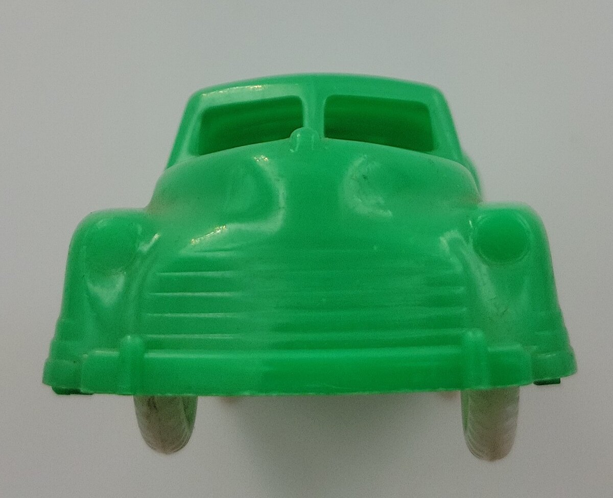 Renwal Products No.94 O Gauge Green Gasoline Truck