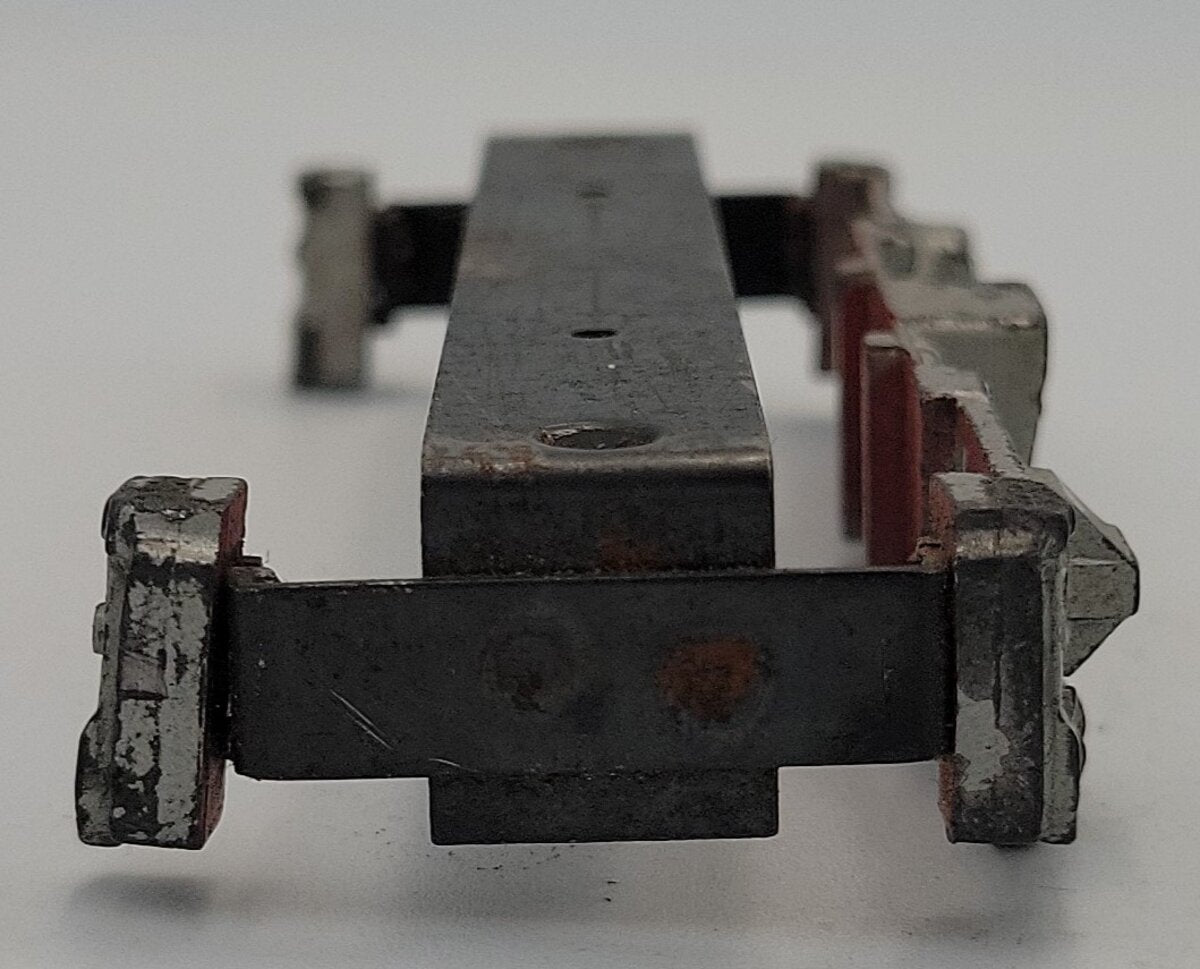 American Flyer XA12A668X S Scale Cast Silver GP7 Diesel Truck Frame w/o 1 Side