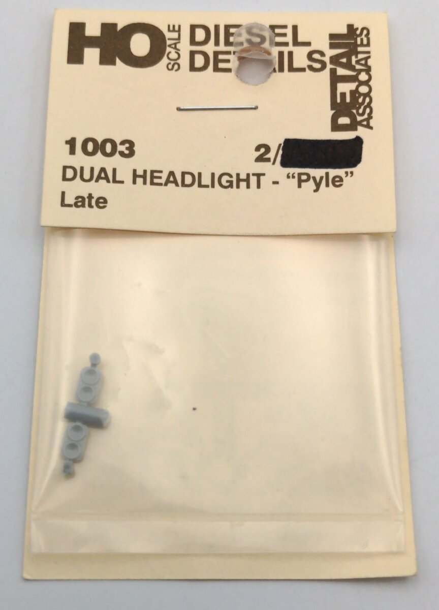 Detail Associates 1003 HO Scale Dual Headlight - "Pyle" Late 2 PCS