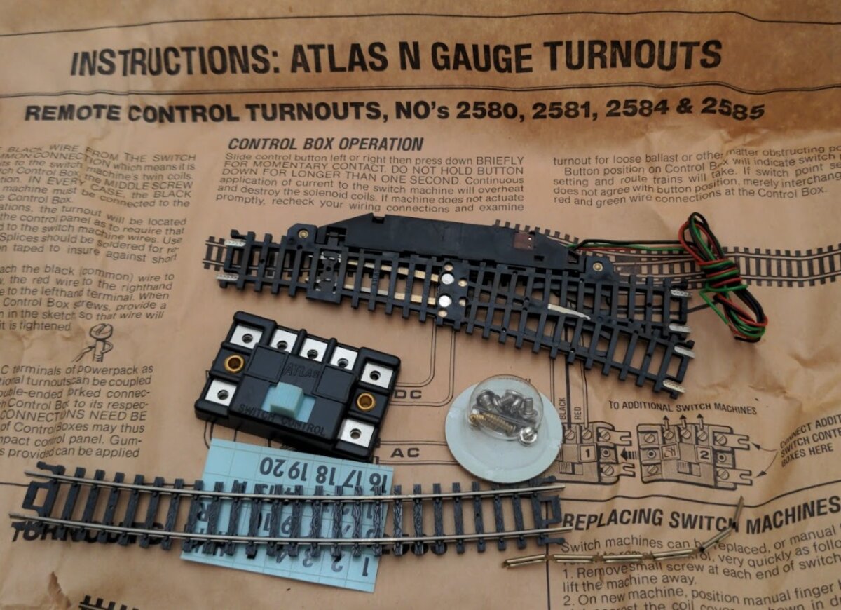 Atlas 2580 N Scale Snap Switch Remote Left Hand Switch Track