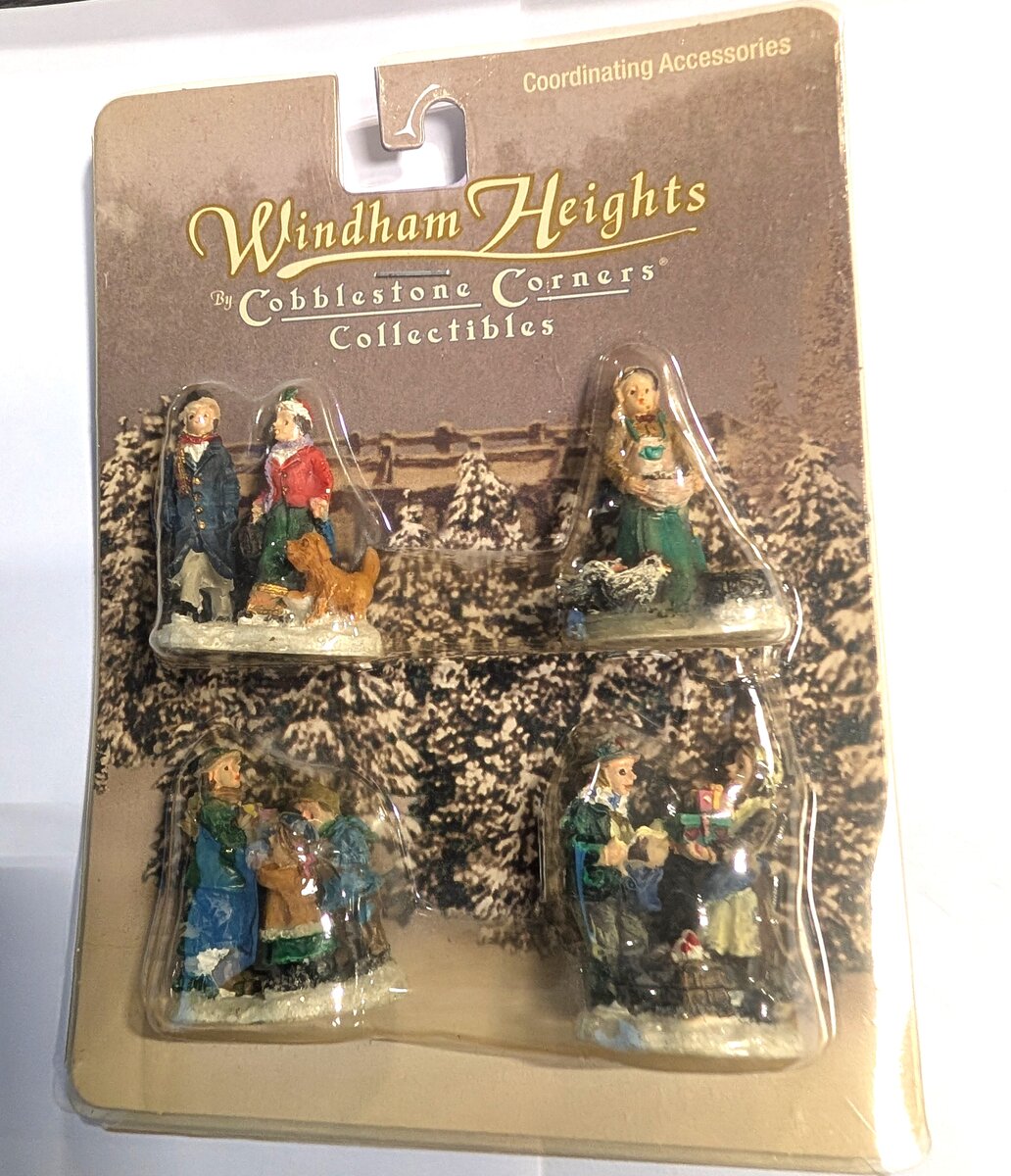 Greenbrier International 838558 HO Windham Heights Christmas Friends Figure Set