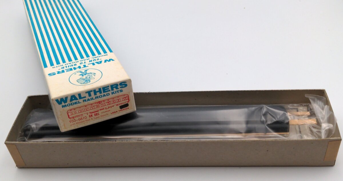 Walthers 933-6610 HO Scale GN Observation Solarium Kit