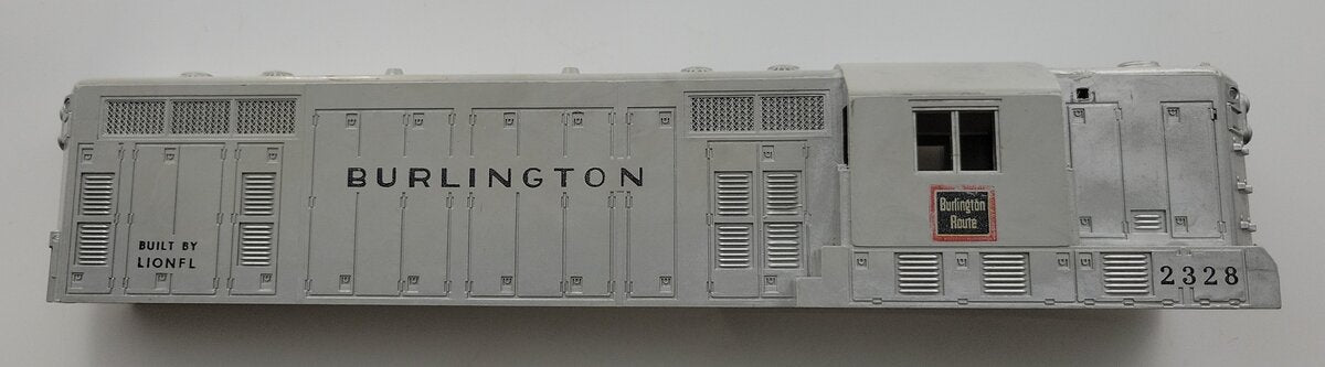 Lionel 2328-5 Gray Burlington GP-7 Diesel Engine Shell Missing Some Trim #2328