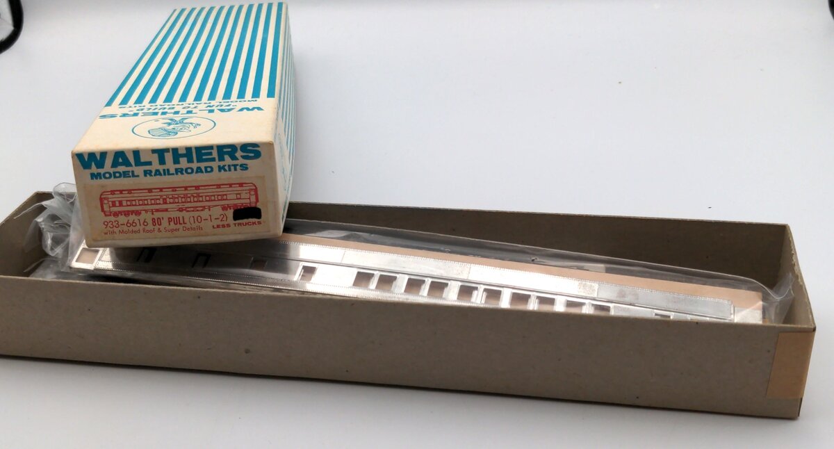Walthers 933-6616 HO Scale 80' Pullman Passenger Sleeper Car (10-1-2) Kit