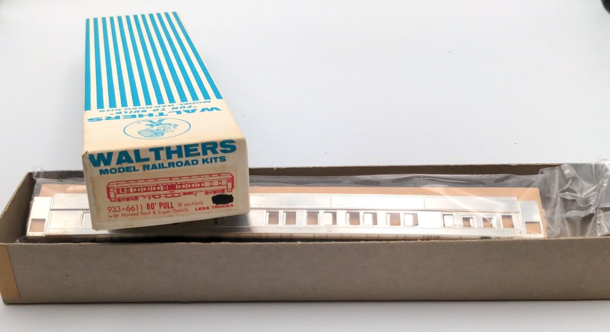 Walthers 933-6611 80' Pullman Passenger Car 8 Sections Kit