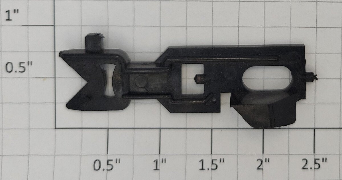 Marx MX-19 O Gauge Plastic Scissor Tilt Coupler