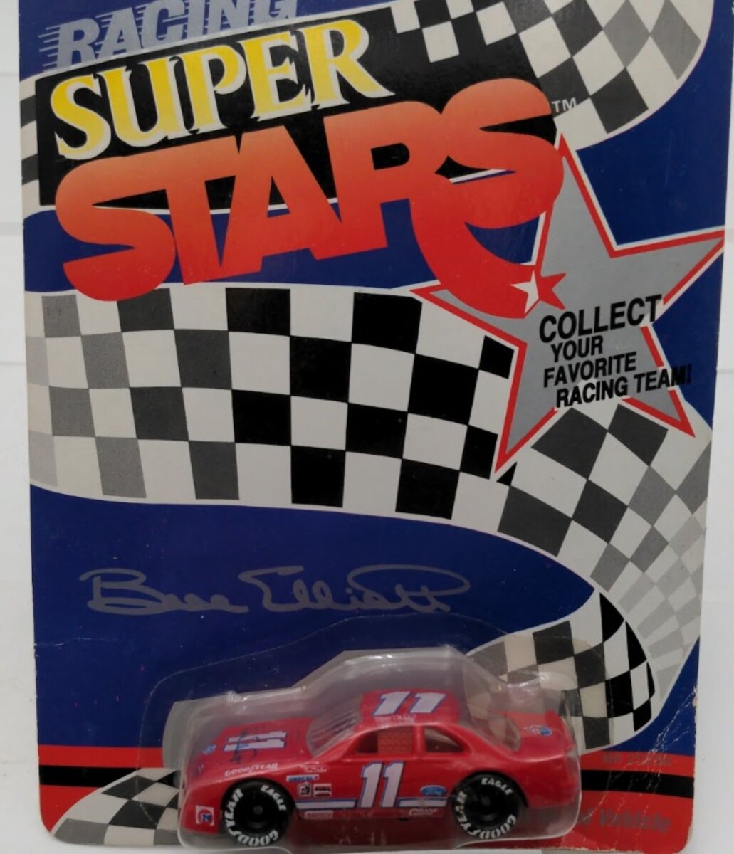 Matchbox 212/SK 1:64 Scale Vintage 1992 Bill Elliott Red Nascar Die Cast Car #11