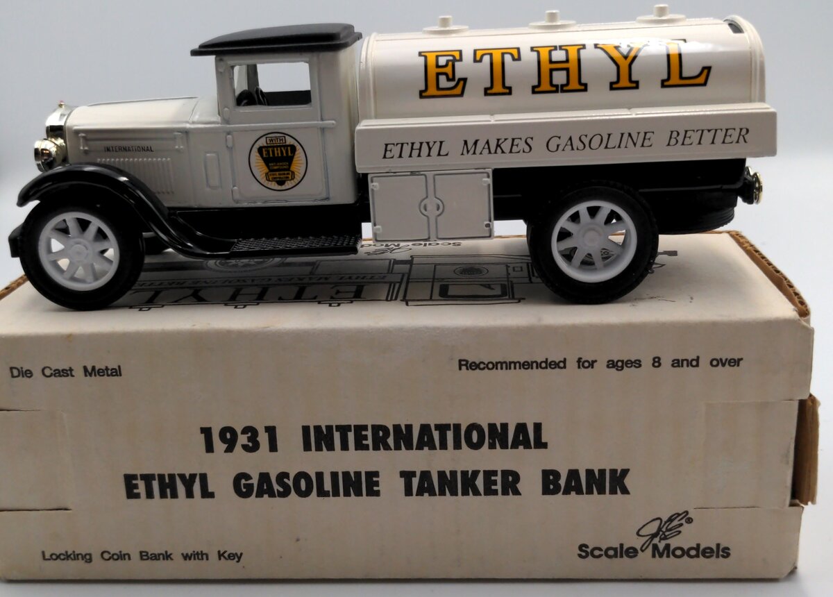 Ertl 4006 1931 International Ethyl Gasoline Tanker Bank