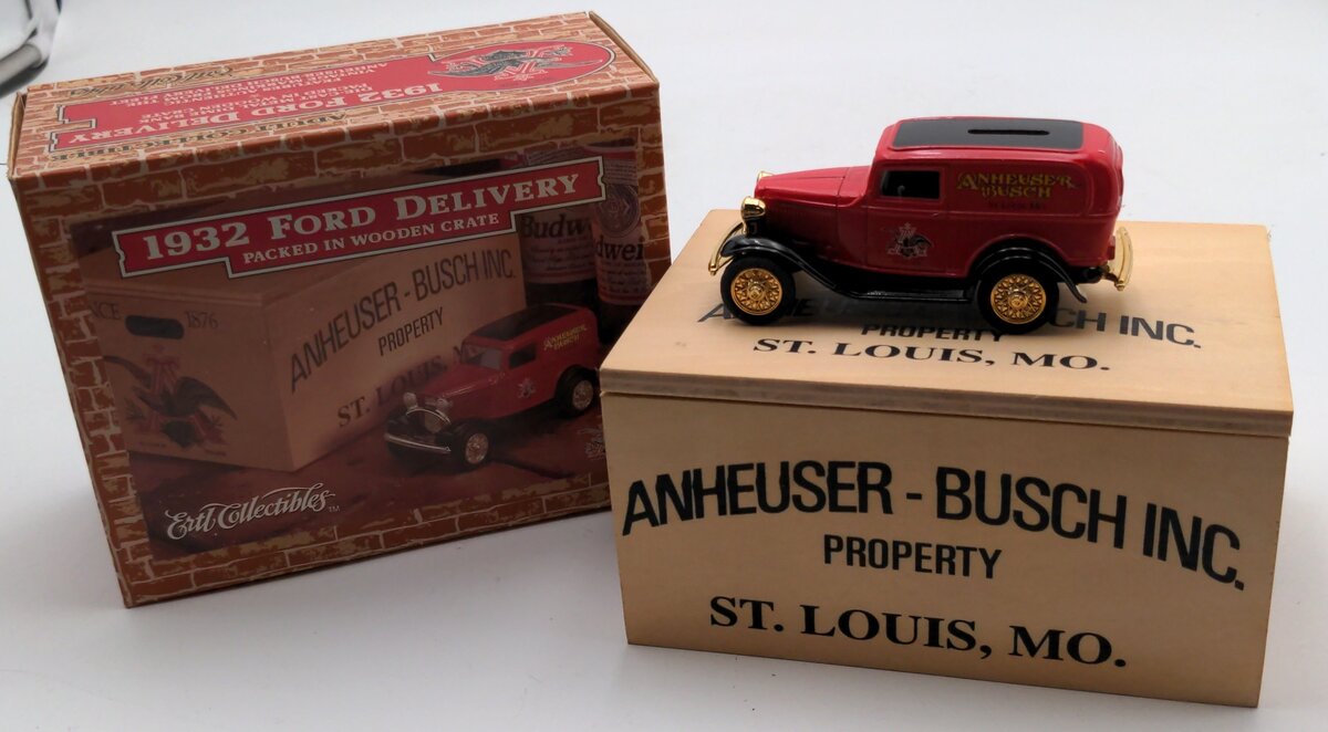 Ertl H869 1932 Ford Delivery Truck Coin Bank Packed in Wooden Crate