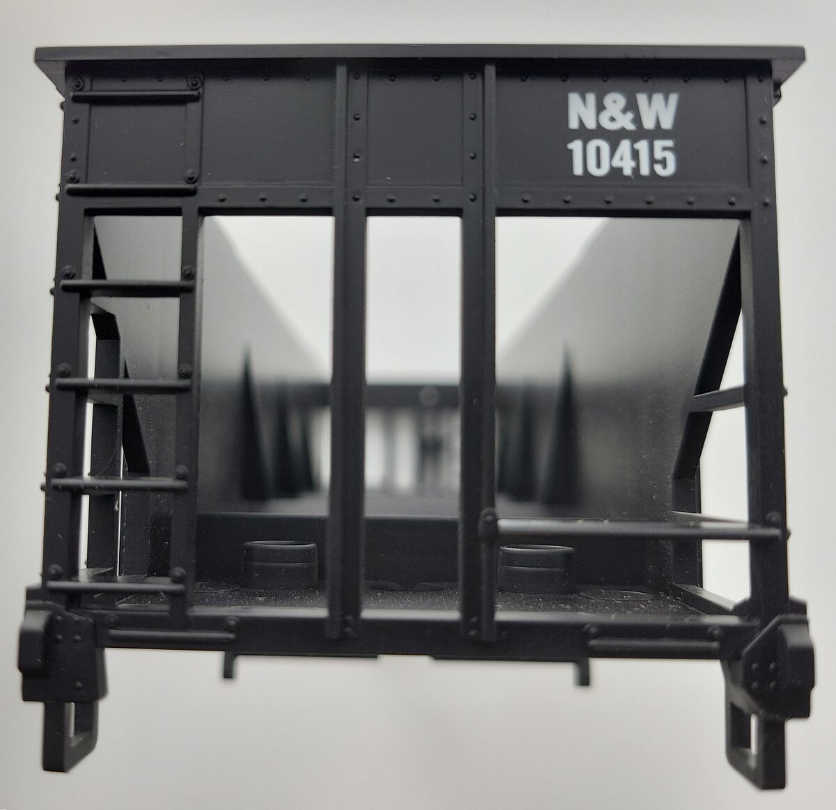 MTH 20-97061-3 Premier Norfolk & Western 4-Bay Hopper Body Shell #10415