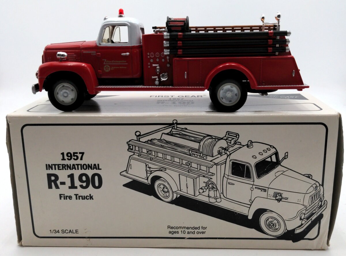 First Gear 18-1742 1957 International R-190 Fire Truck Star Enterprise
